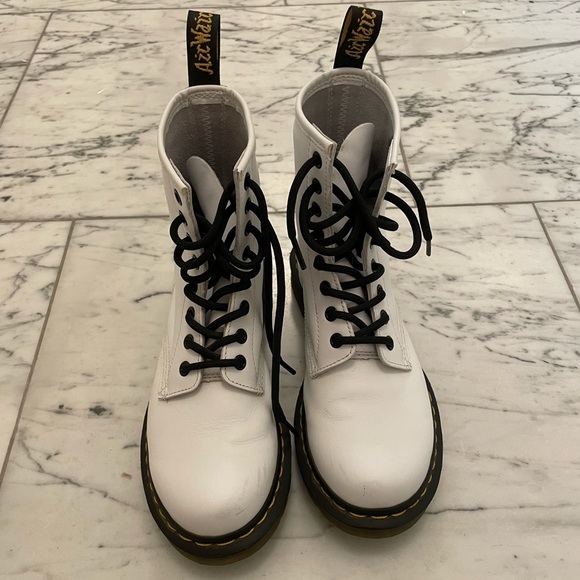 Dr Martens 1460 Leather Lace Up Boots - Picture 2 of 6
